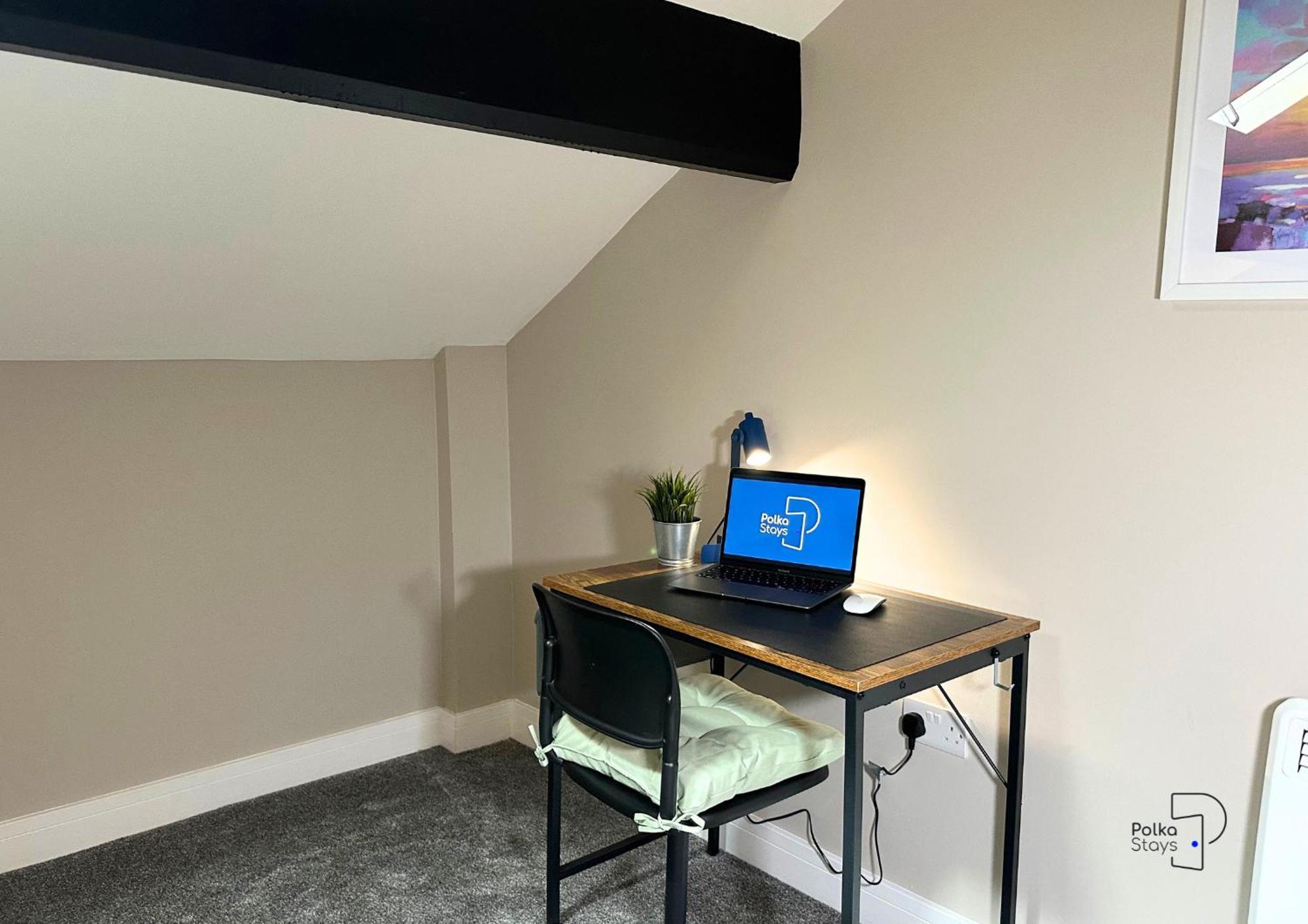 Hanley, Stoke - Modern Spacious Apartments By Polkastays Exterior photo
