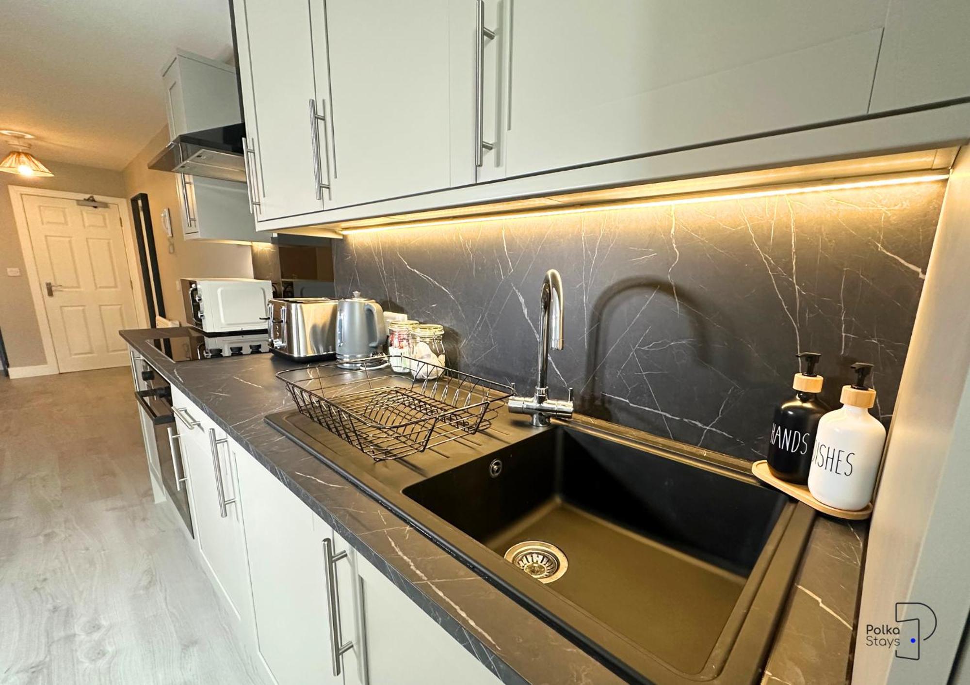 Hanley, Stoke - Modern Spacious Apartments By Polkastays Exterior photo