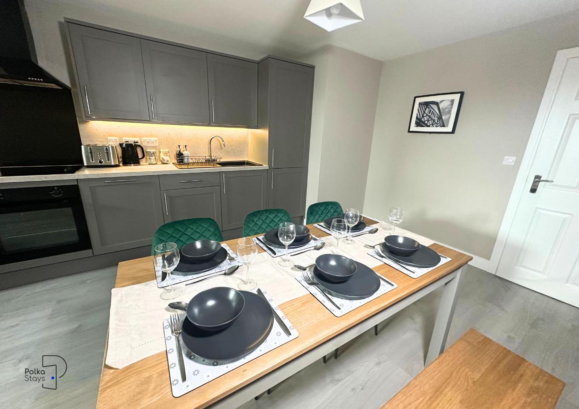 Hanley, Stoke - Modern Spacious Apartments By Polkastays Exterior photo